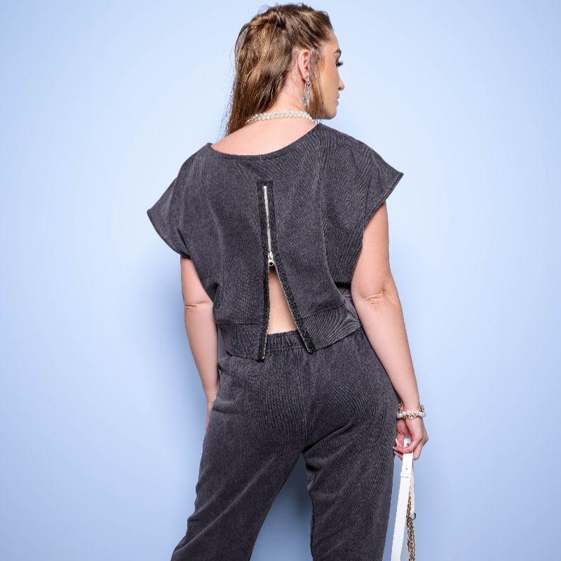 Posheon Prestige – Zipper Detail Cropped Set (Top + Pants)